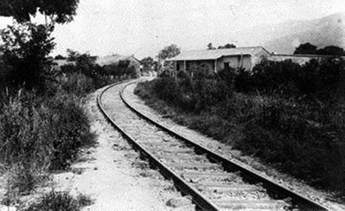 Ferrocarril Central de Venezuela que corría entre las estaciones Santa Rosa (Caracas) y Ocumare del Tuy vía Sabana Grande, Chacao, Dos Caminos Petare,