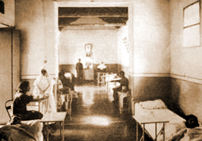 La primera sala de hospitalización del Pérez de León a principios del siglo pasado